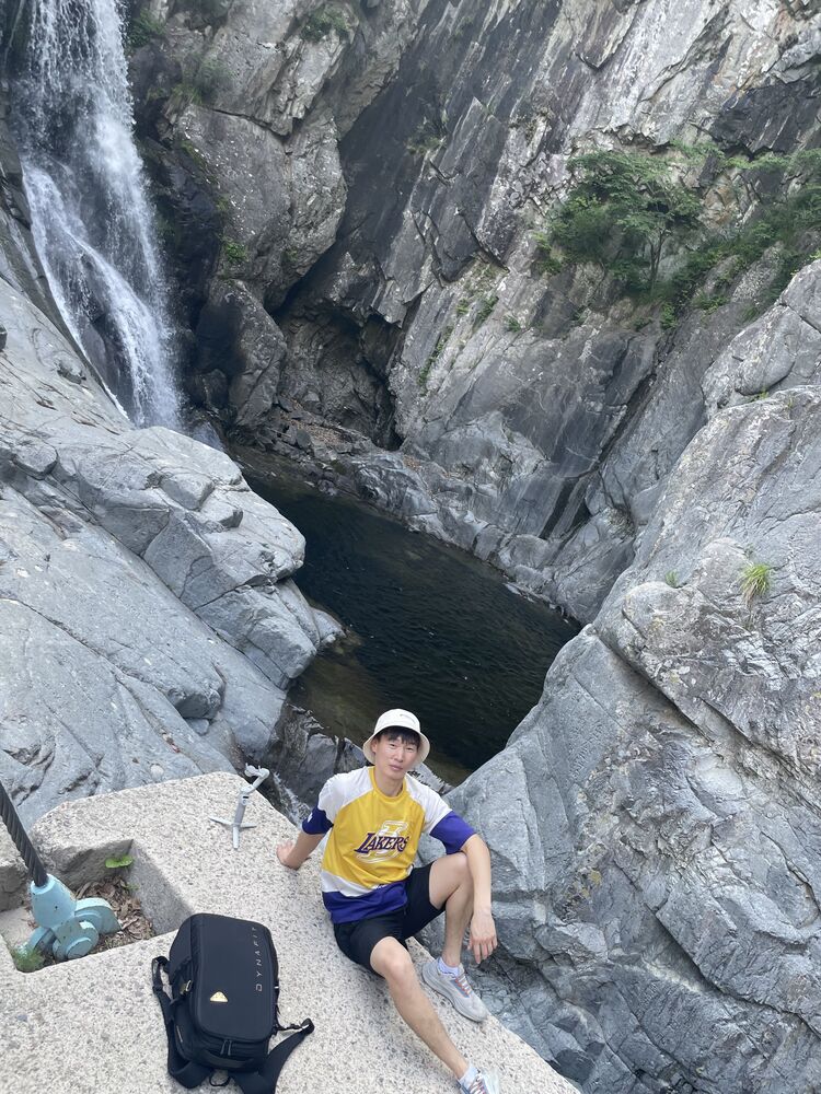  37969571  , 31 ,    Kwangju
