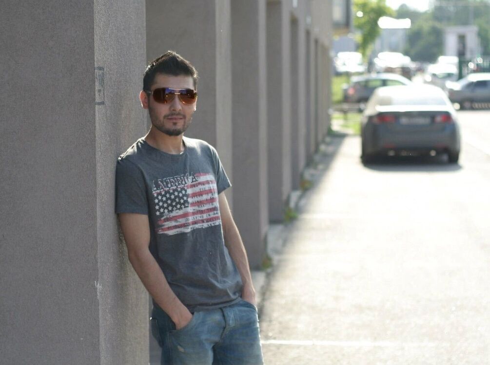  35393831  Nurbek, 40 ,    -