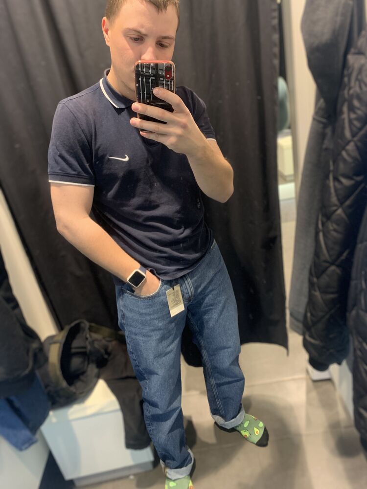  31166971  Artur, 23 ,    