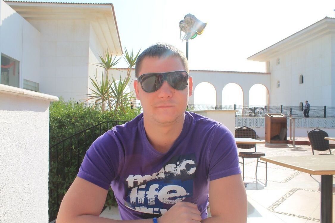  9654721  Leo, 37 ,    -