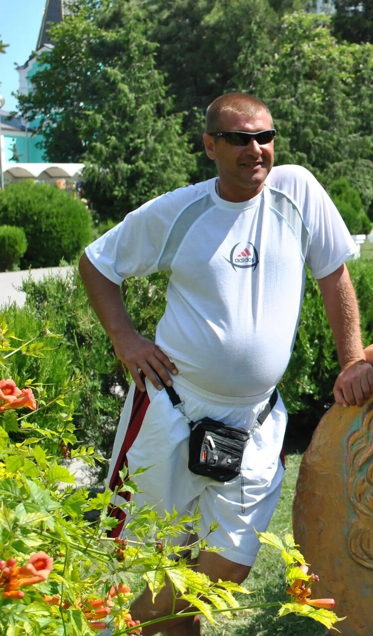  37300491  Dima, 47 ,    