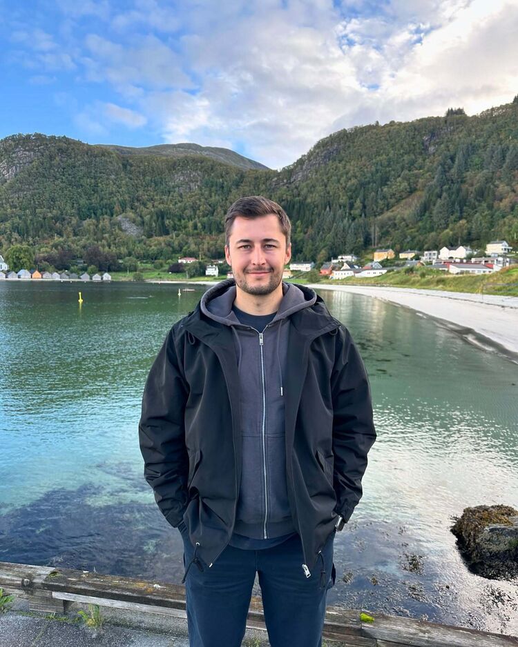  ,   Igor, 37 ,   ,   