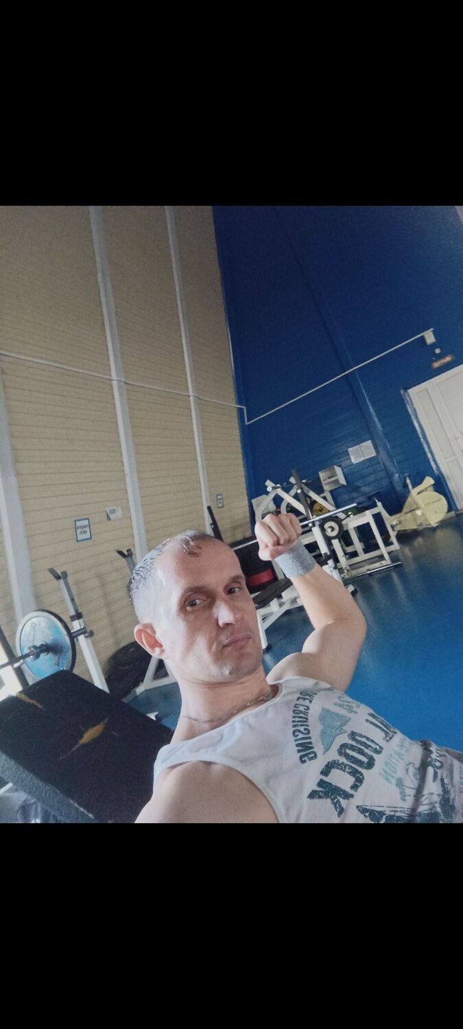  54559171  Alexander, 42 ,    