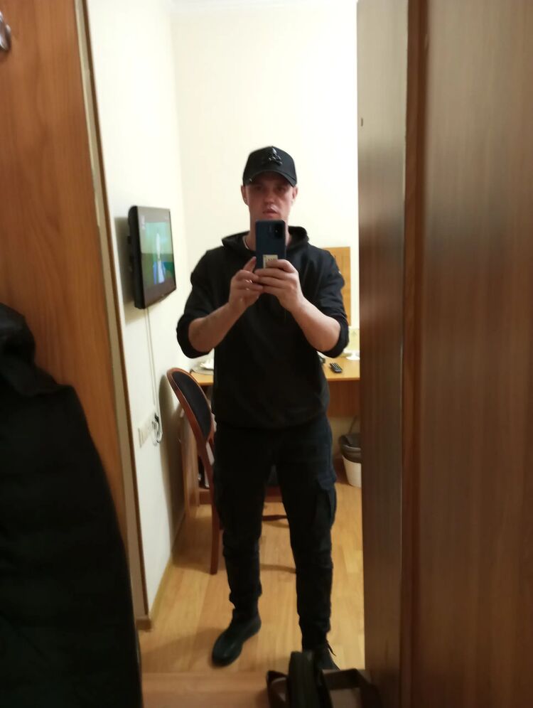  49653031  , 37 ,    