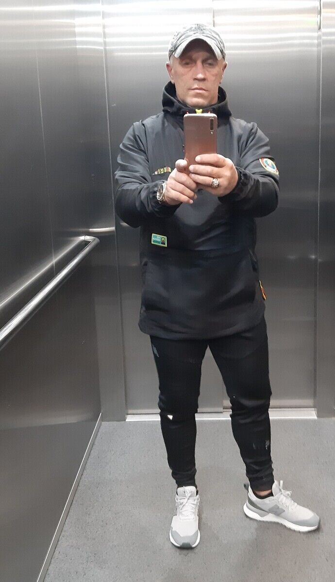  21608401  , 49 ,    
