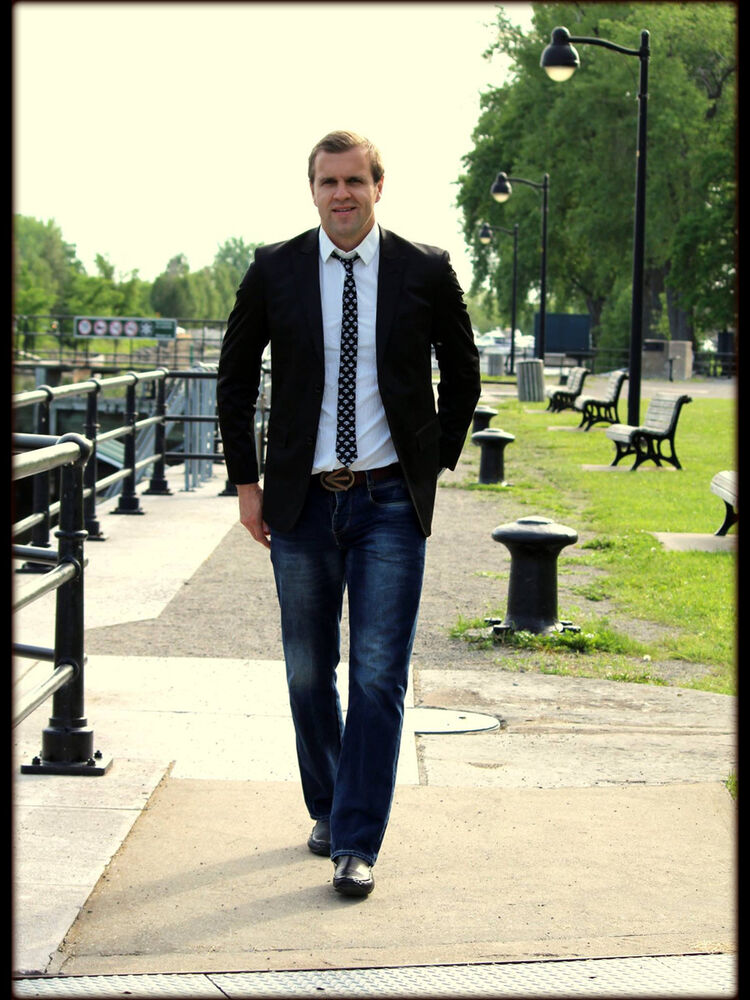  ,   Alex, 43 ,   