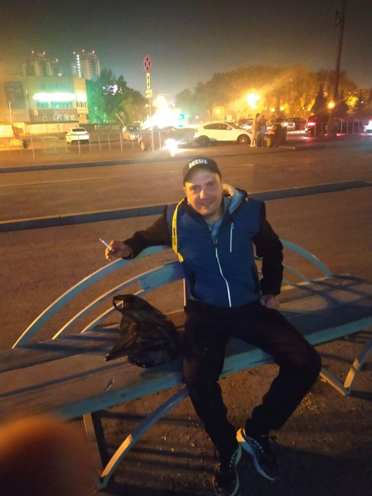  49349861  , 42 ,    