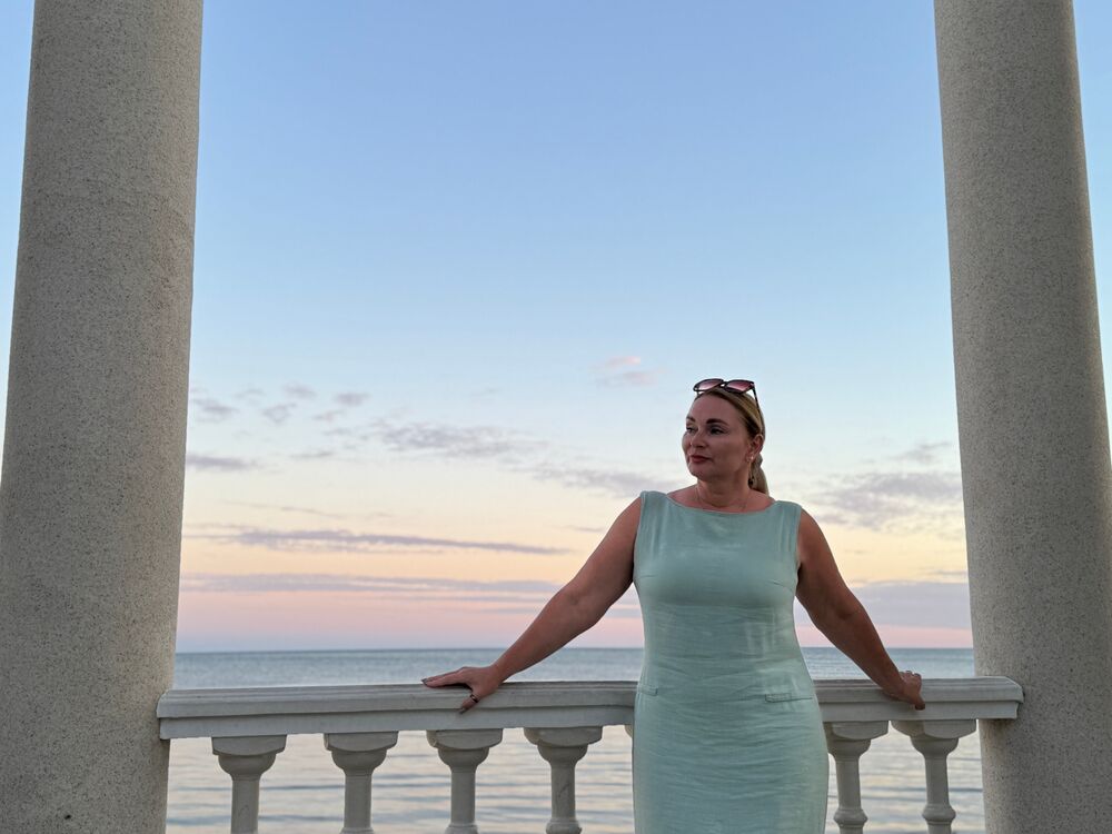  54201751  Inna, 48 ,    