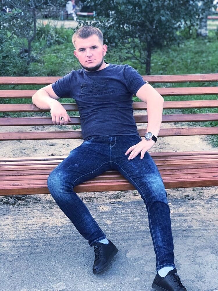  28044761  Aleksandr, 30 ,    