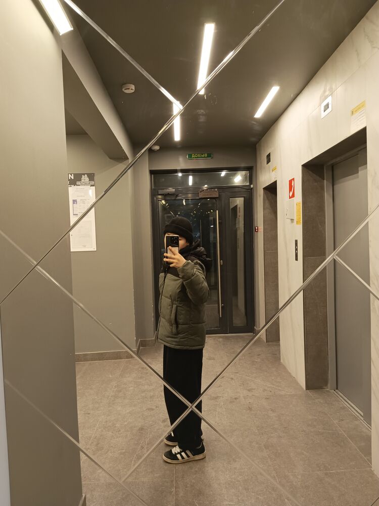  43047151  , 19 ,    