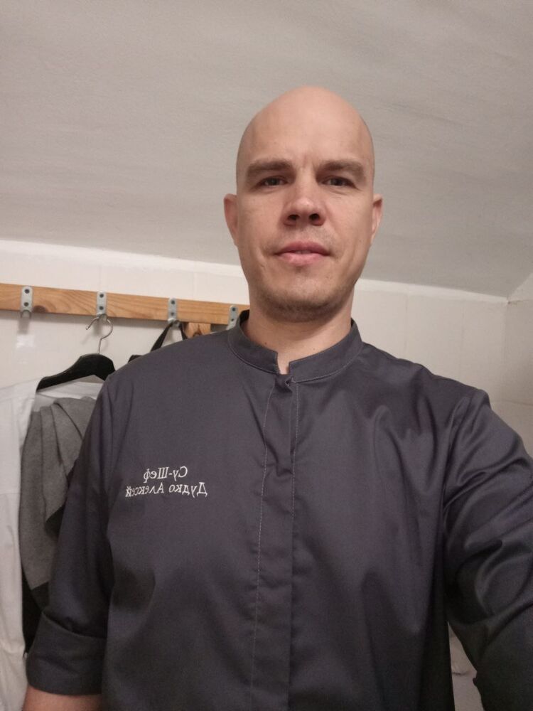  44193031  ALEKSEI, 39 ,     