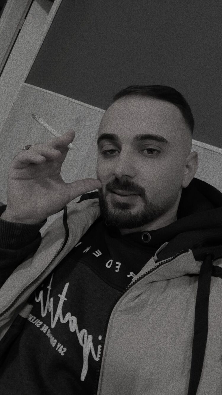  ,   Umut, 25 ,   ,   