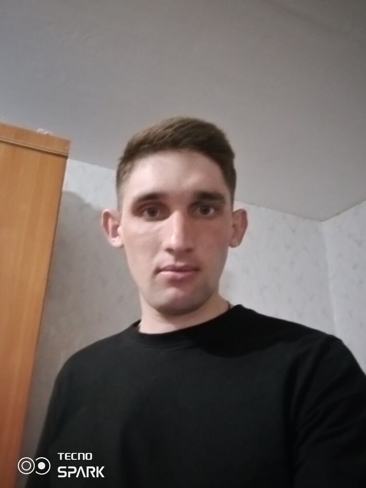  42507491  Denis, 28 ,    