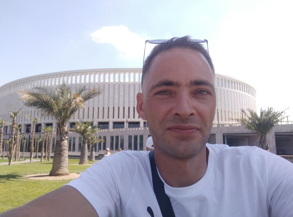  41903961  Anton, 37 ,    