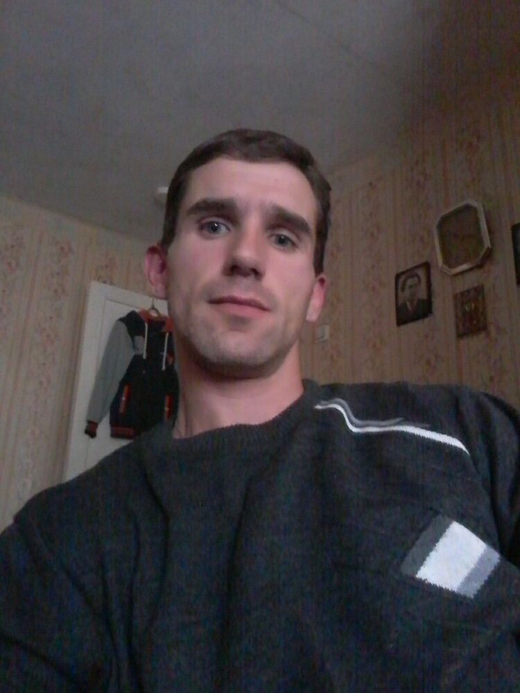  6433401  Andrei, 44 ,    