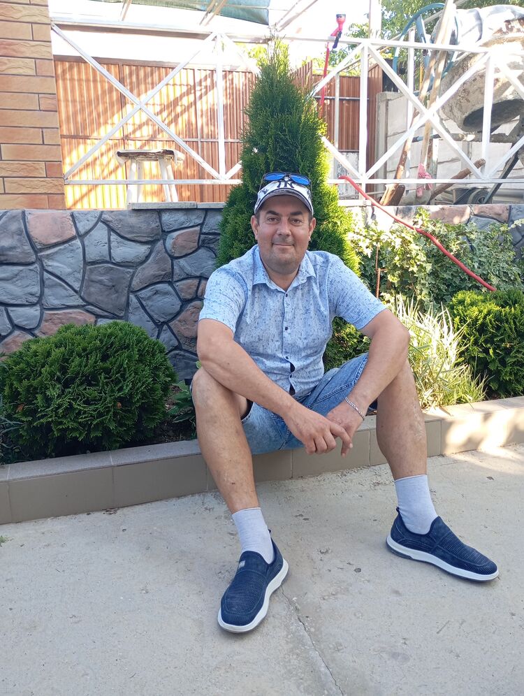  ,   Dima, 43 ,   ,   , c 