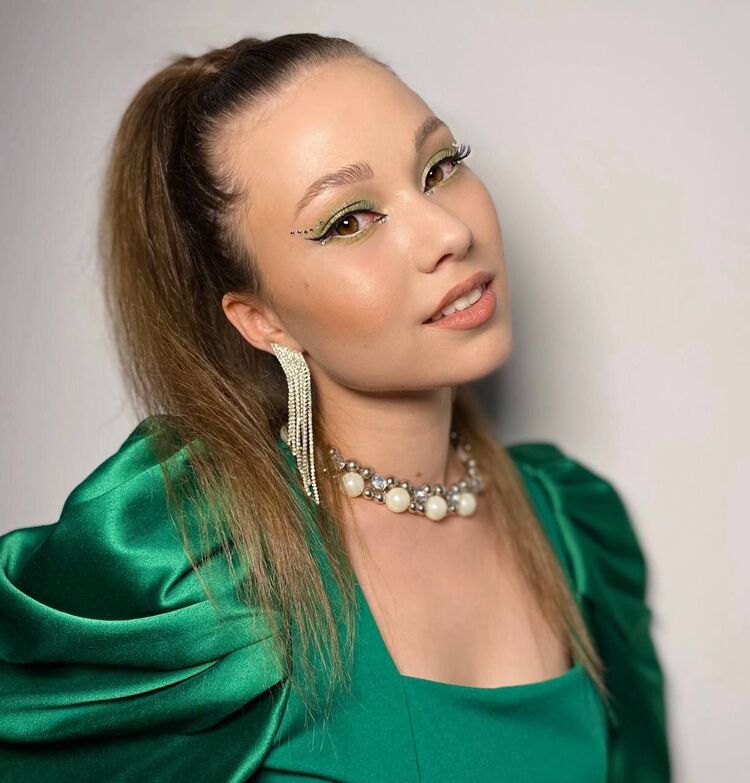  ,   , 24 ,   ,   