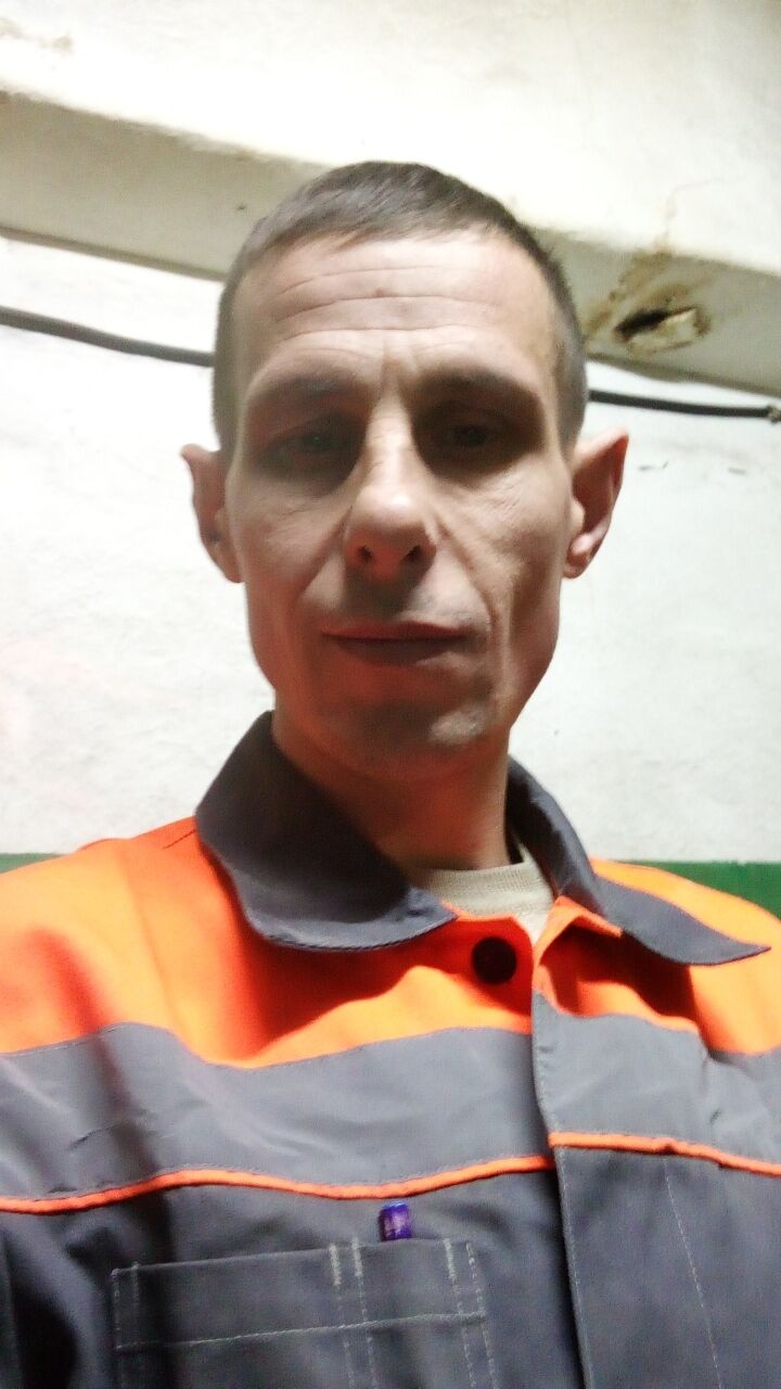 48136101  , 42 ,    