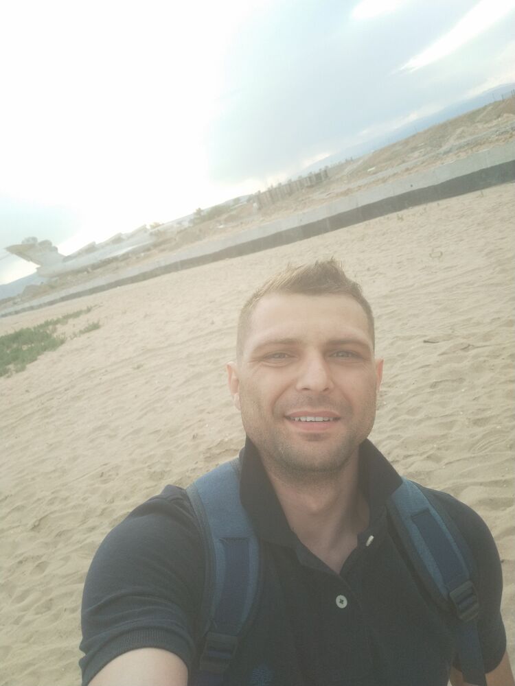  50666571  , 34 ,    