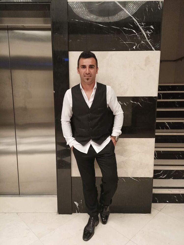  ,   Marty, 32 ,   ,   