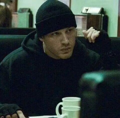  32008101  Stanislav, 26 ,    