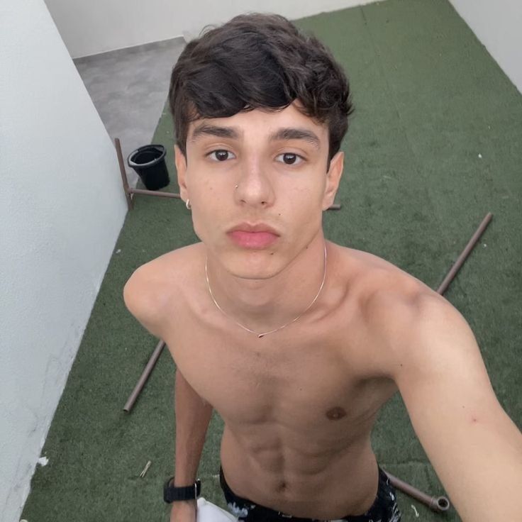  53959011  Enzo guerra, 19 ,    -