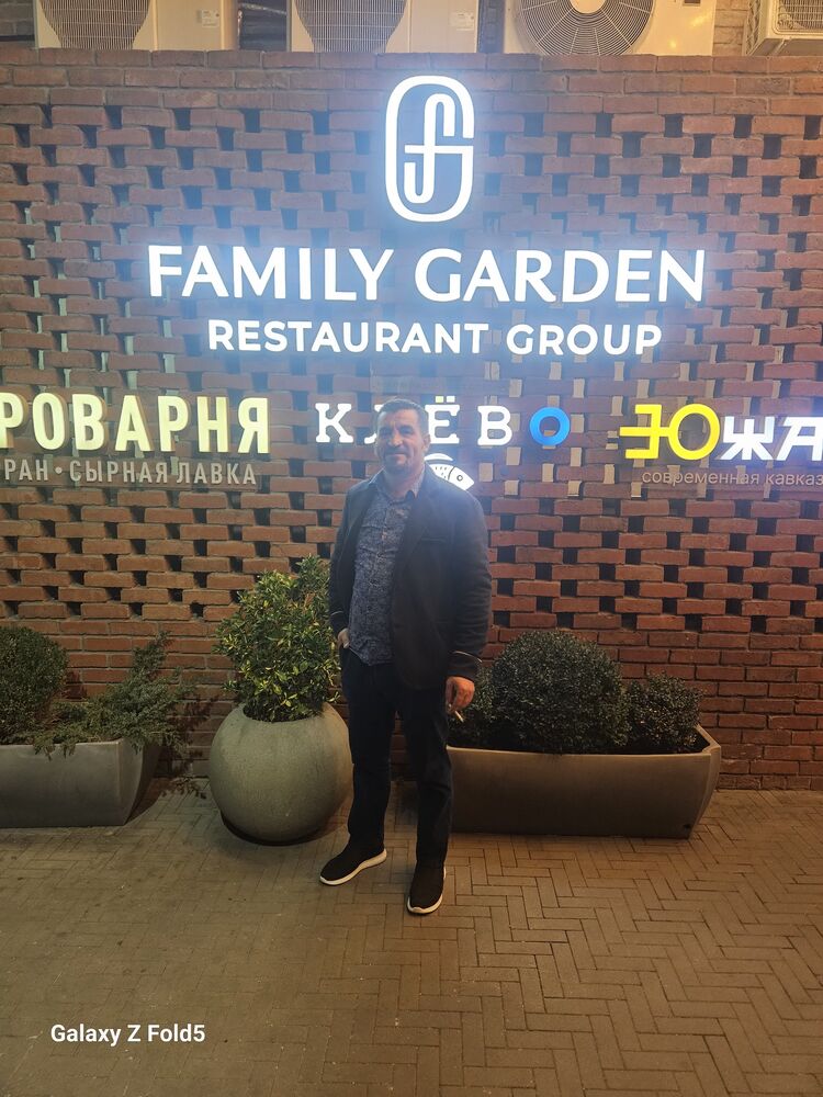  ,   Mehmet, 41 ,   ,   