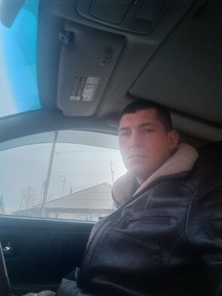  40757881  , 32 ,    