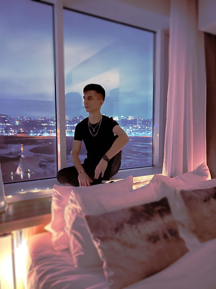  37374351  , 22 ,    --