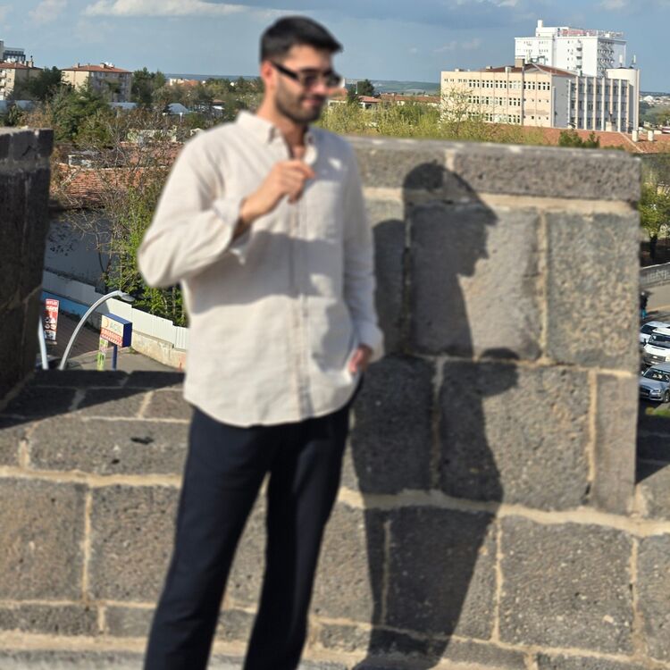  ,   Hakan, 26 ,   ,   