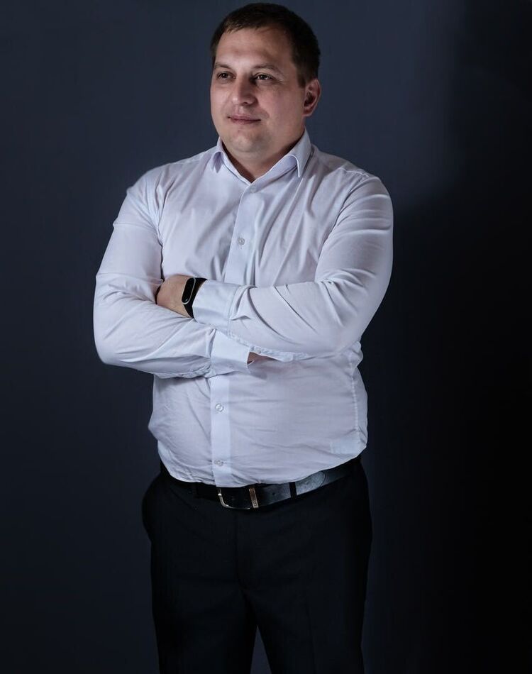  35786091  Mikhail, 38 ,    