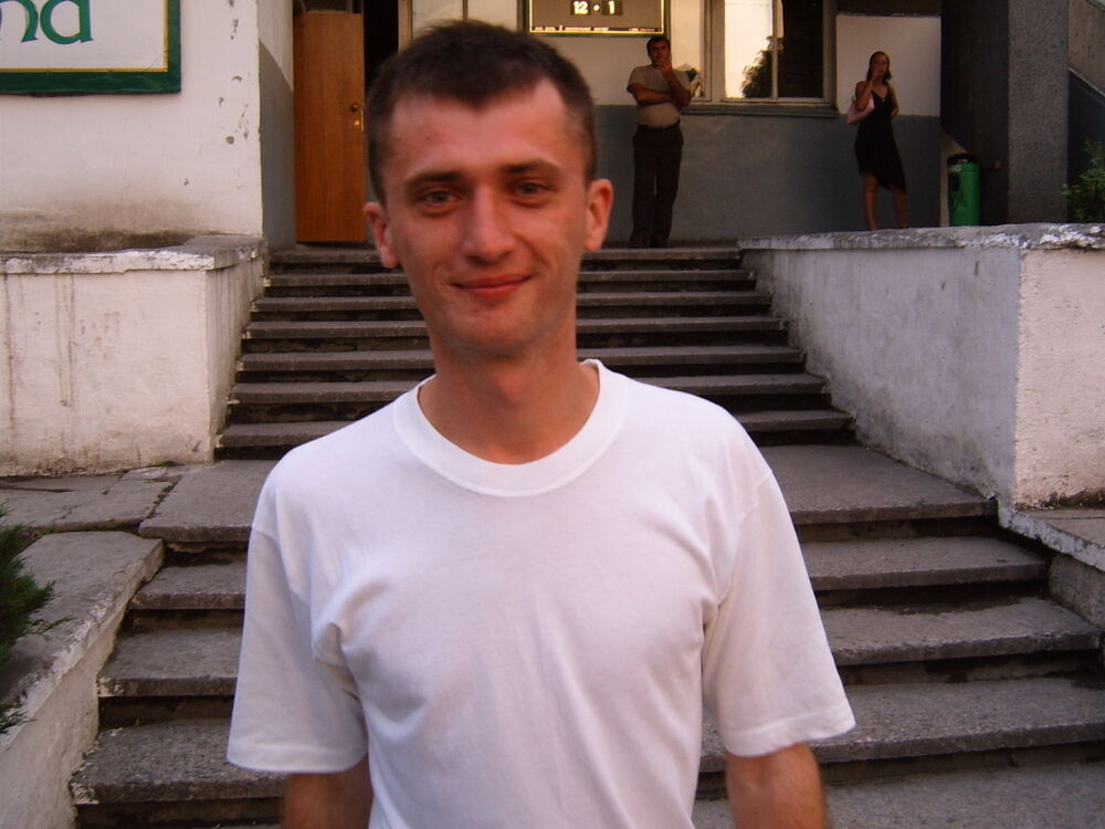  9582301  PETER, 42 ,    