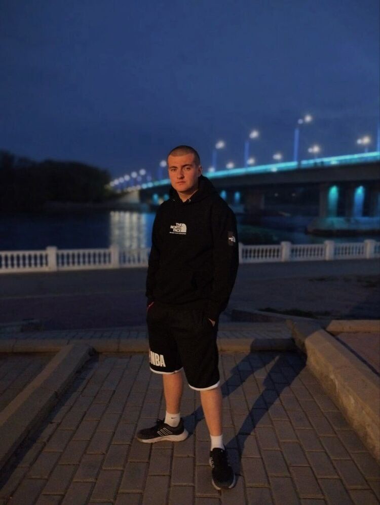  53495211  , 19 ,    -