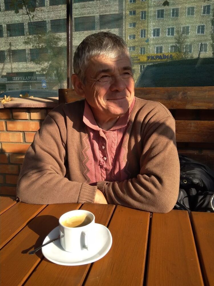 16073231  Papajoe, 65 ,    