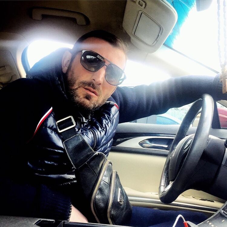 ���� 18884061 ������� ����, 42 ����, ���� ���������� � �����