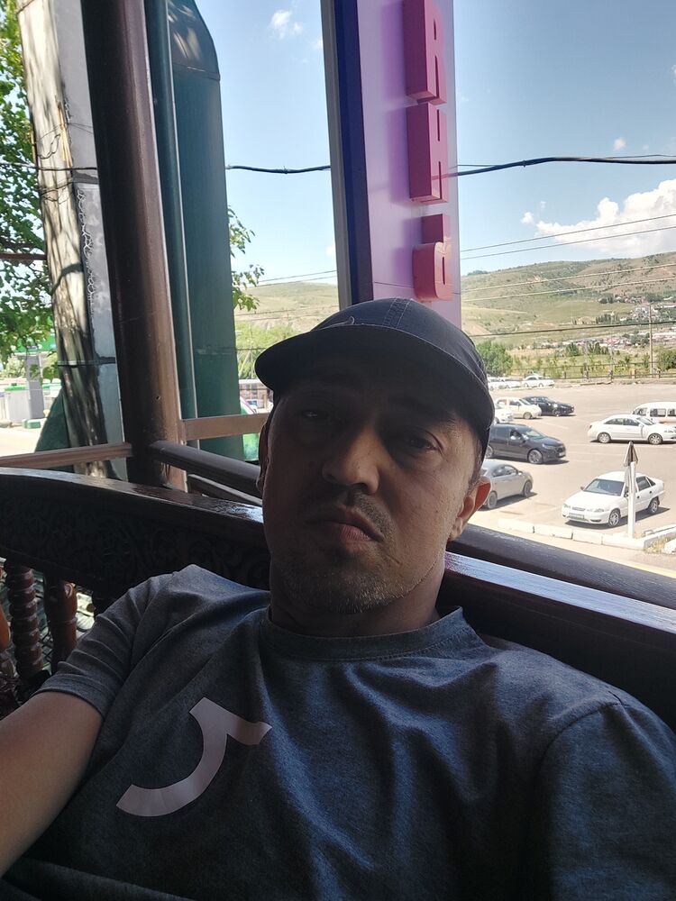  38669041  Bahadir, 44 ,    