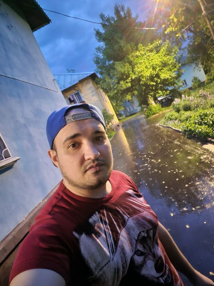  ,   Artur, 31 ,   ,   , 