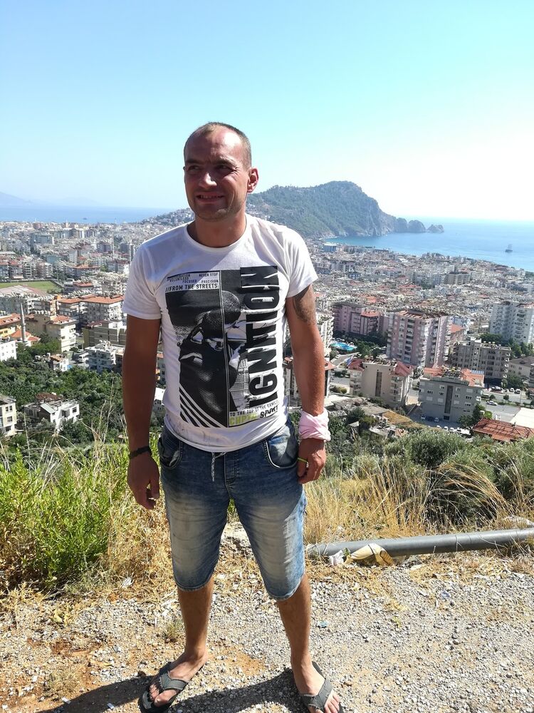  ,   Aleksei, 46 ,   ,   , c , 