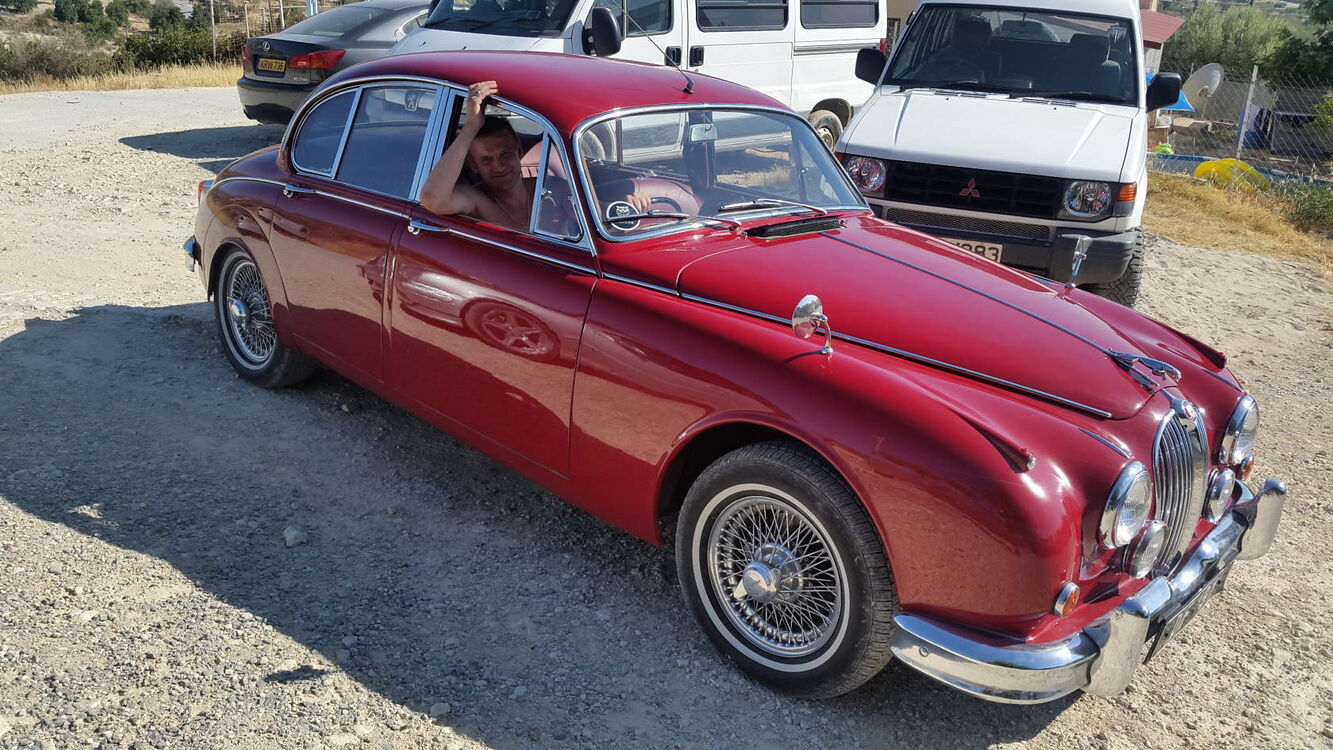  54160891  Toli, 51 ,    