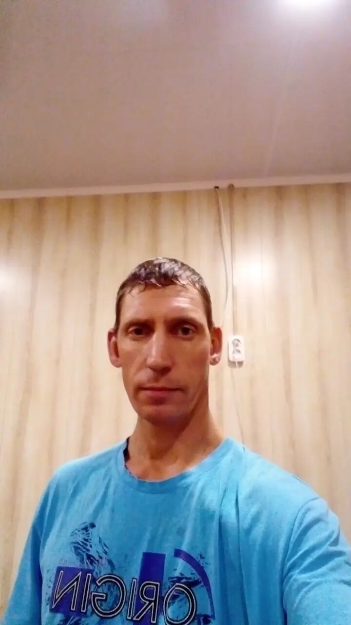  24400101  Oleg, 46 ,    
