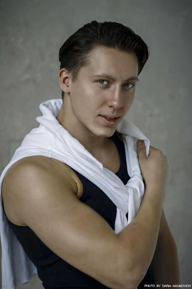  ,   Bohdan, 34 ,   ,   , c 