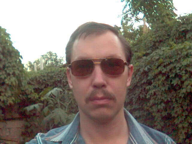  ,   Viktor33, 44 ,   
