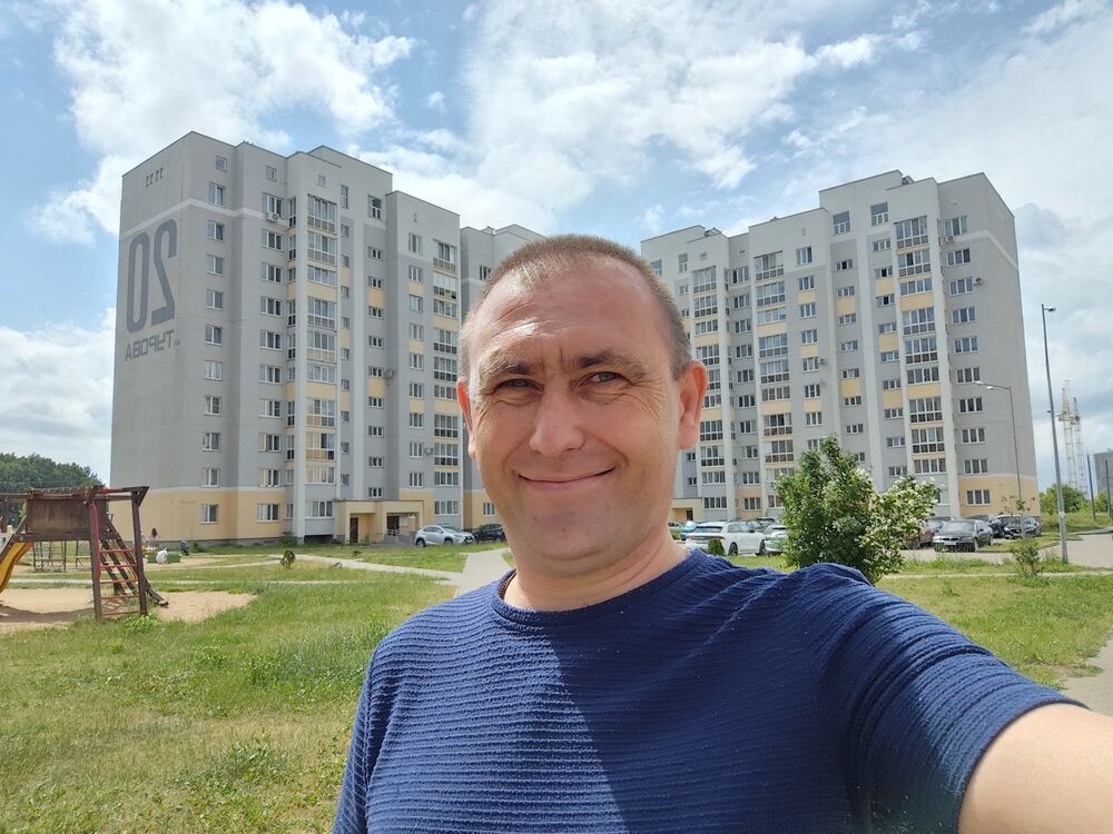  43924601  Leonid, 43 ,    