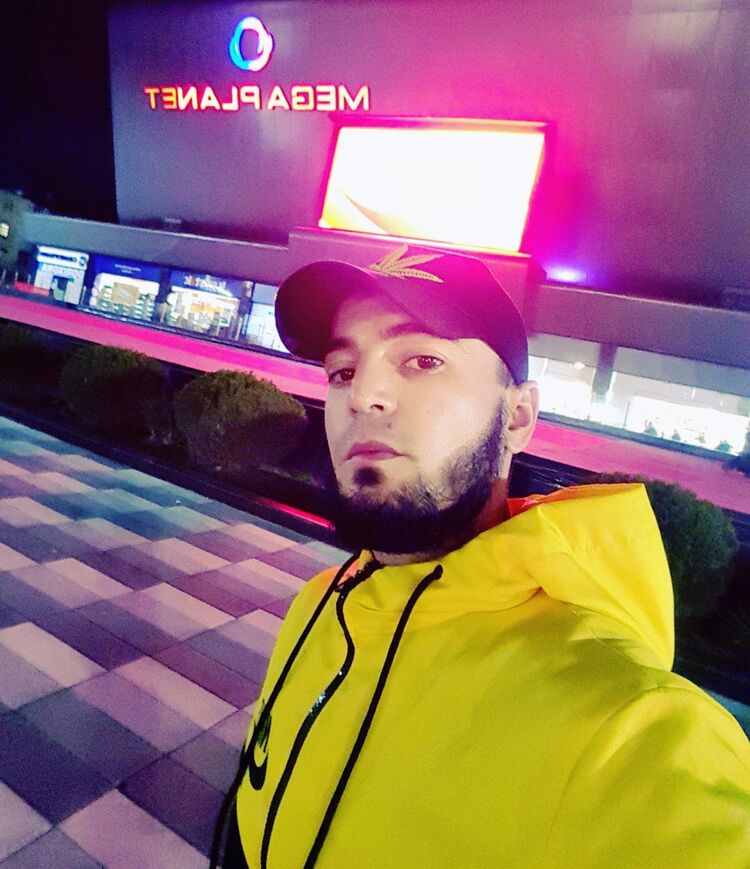  22612441  Amir volk, 31 ,    