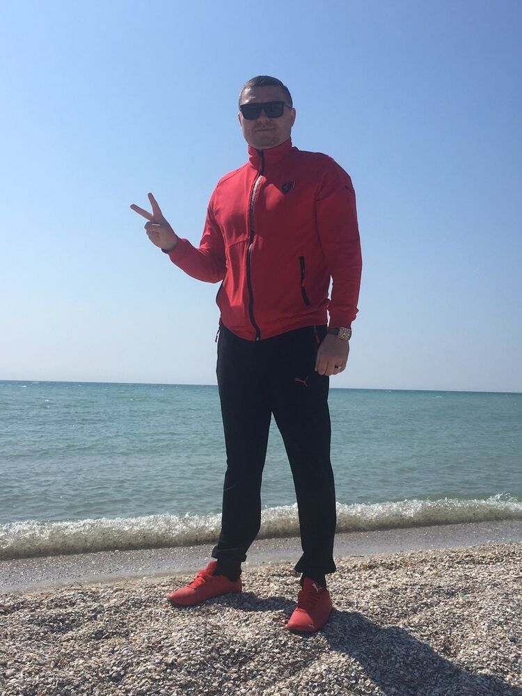 ,   Andre, 43 ,   