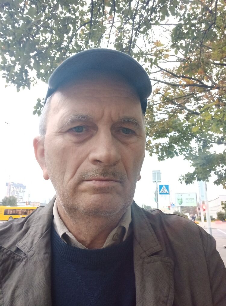  53721051  Stas, 67 ,    