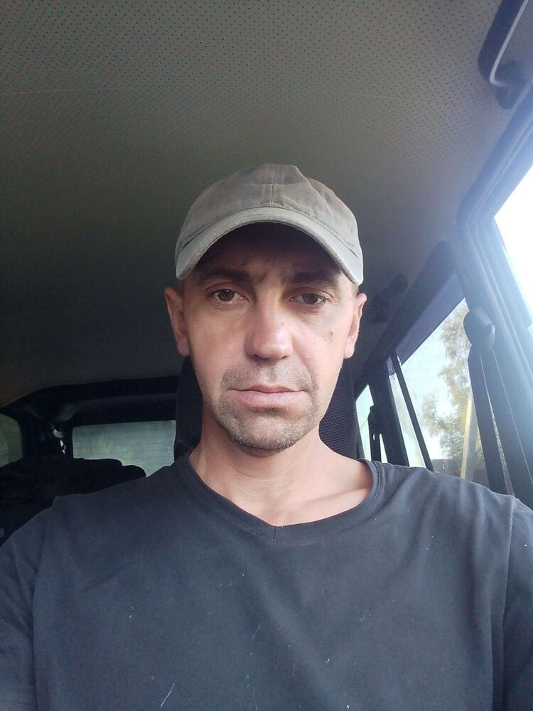  46058411  , 37 ,    