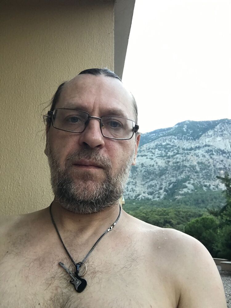 51174151  Andrew, 45 ,    