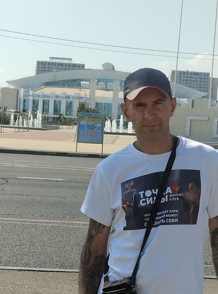  53662161  Aleksei, 42 ,    