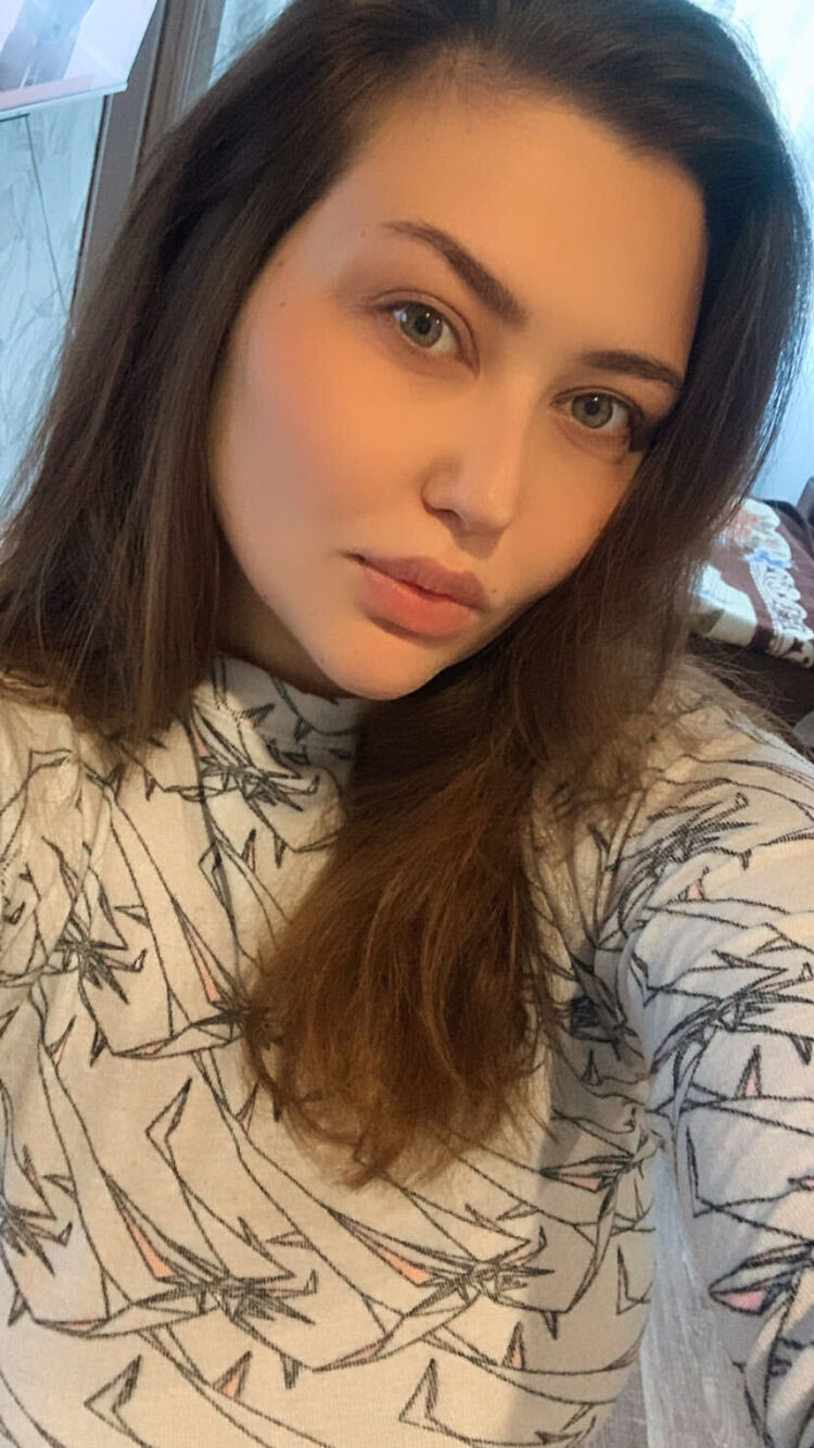  40056981  Polina, 26 ,    